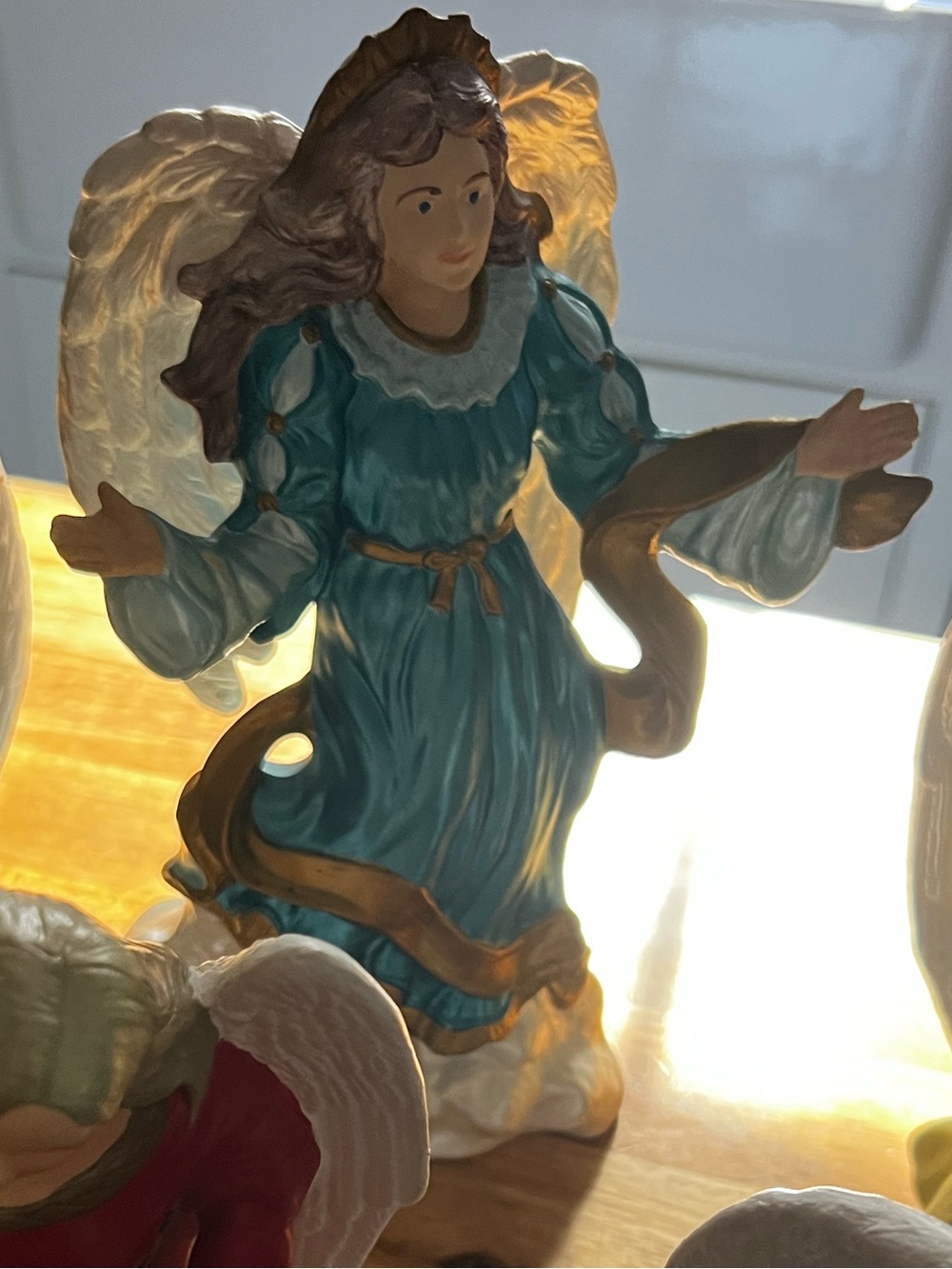 Set of 5 Hand-Painted Vintage Angel Figurines - Multicolor - Picture 9 of 11